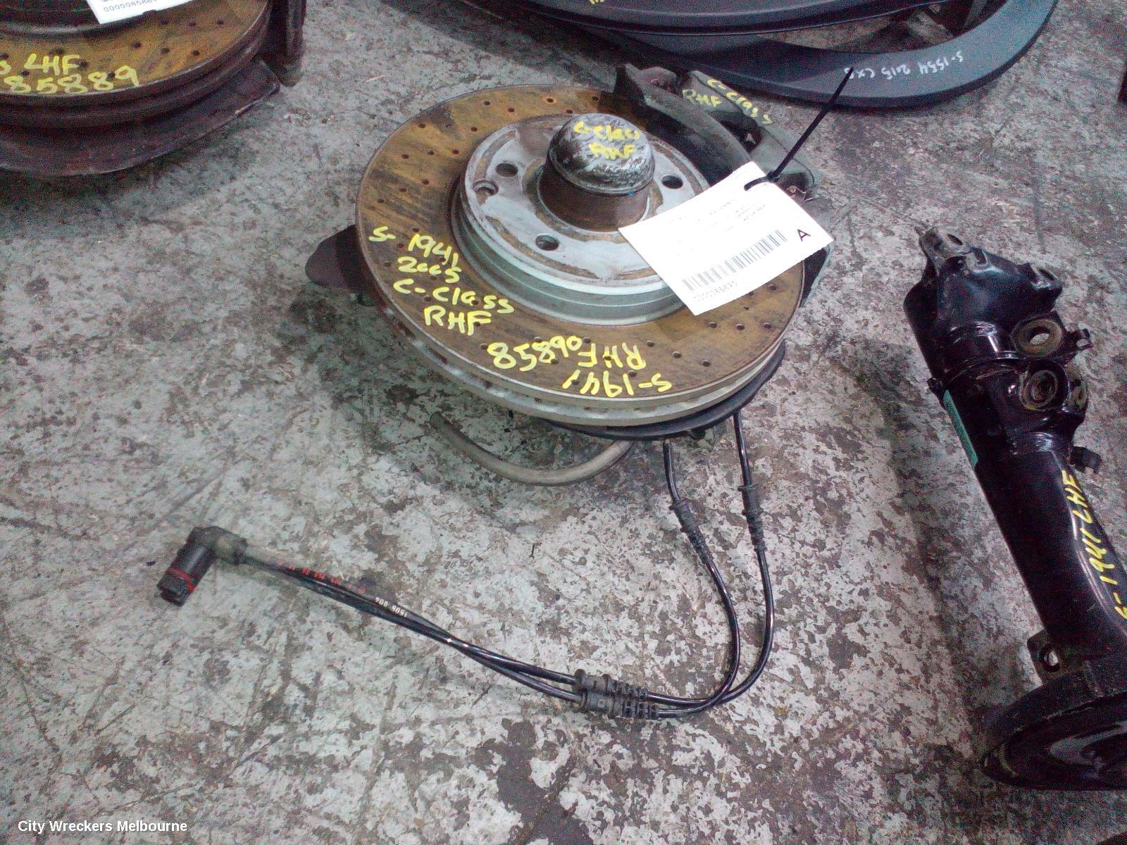 MERCEDES C CLASS RIGHT FRONT HUB ASSEMBLY, W203, STANDARD SOLID DISC TYPE, 11/2000 - 06/2007 - Image 3