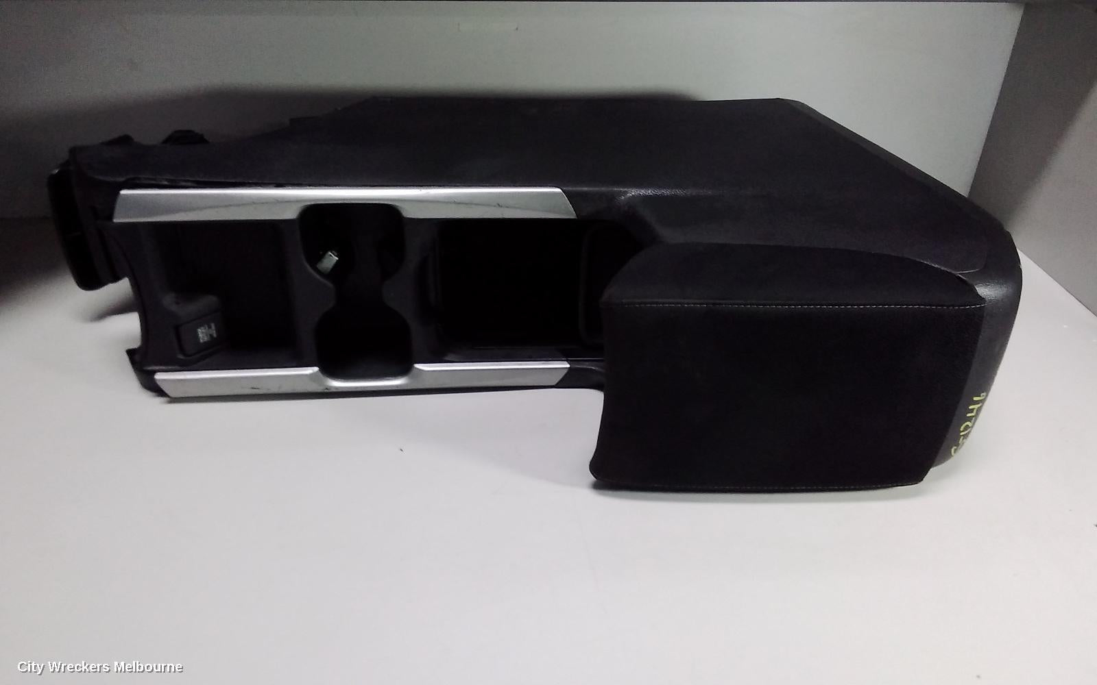 HONDA CRV CONSOLE, RW, 05/2017 - 08/2023 - Image 1