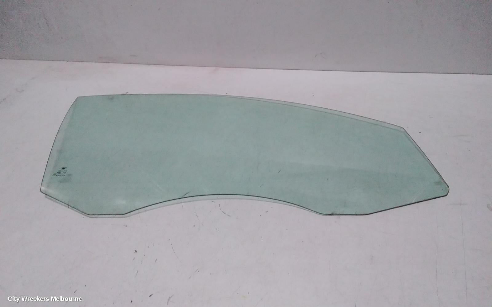 VOLKSWAGEN PASSAT RIGHT FRONT DOOR WINDOW, 3C/MK6 B6-B7, SEDAN/WAGON, 03/2006 - 05/2015 - Image 3