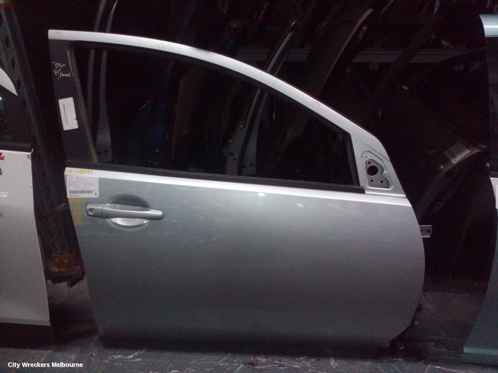 MITSUBISHI 380 RIGHT FRONT DOOR, DB, 380/VRX/PLATINUM TYPE, 09/2005 - 03/2008 - Image 2
