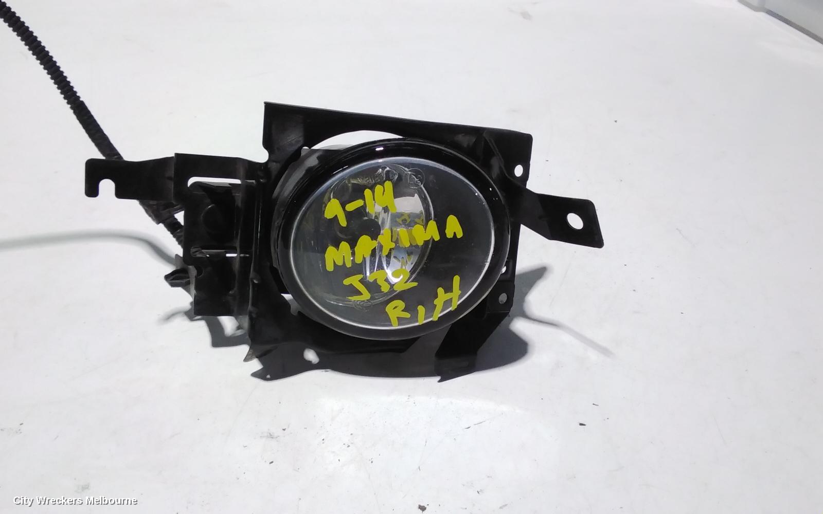 NISSAN MAXIMA RIGHT INDICATOR/FOG/SIDE - Image 1