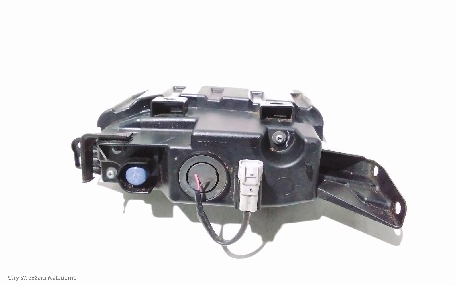 TOYOTA PRIUS LEFT INDICATOR/FOG/SIDE, ZVW40R, PRIUS V, BUMPER FLASHER, 05/2012 - 05/2015 - Image 3