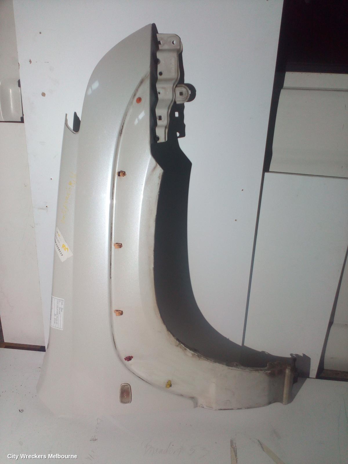 TOYOTA PRADO RIGHT GUARD, 120 SERIES, FLARED, NON SNORKEL TYPE, 02/2003 - 10/2009 - Image 2