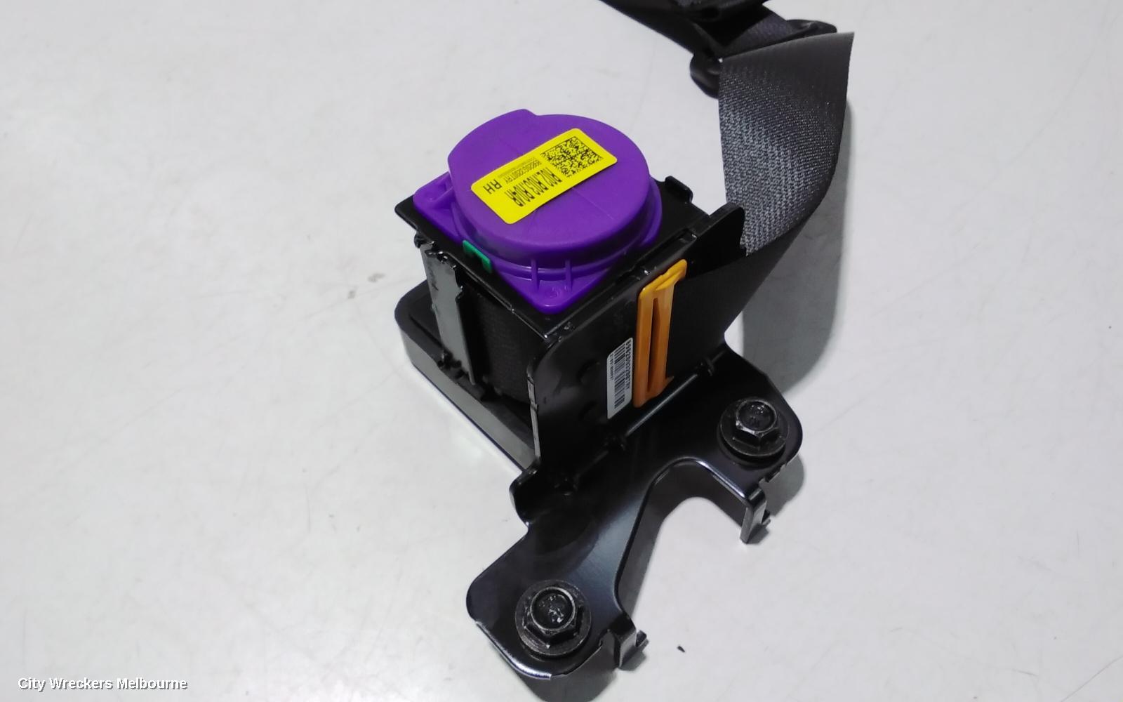 HYUNDAI I30 SEATBELT/STALK, RH REAR, SEAT BELT ONLY, RED, PD, HATCH (S.KOREA VIN KMHH), 03/2017 ONWARDS - Image 3
