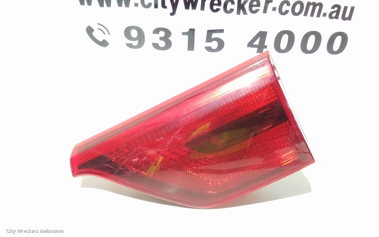 KIA SPORTAGE REAR GARNISH, TAILGATE LAMP (RH SIDE), QL, NON LED TYPE, 10/2015 - 04/2018 - Image 2