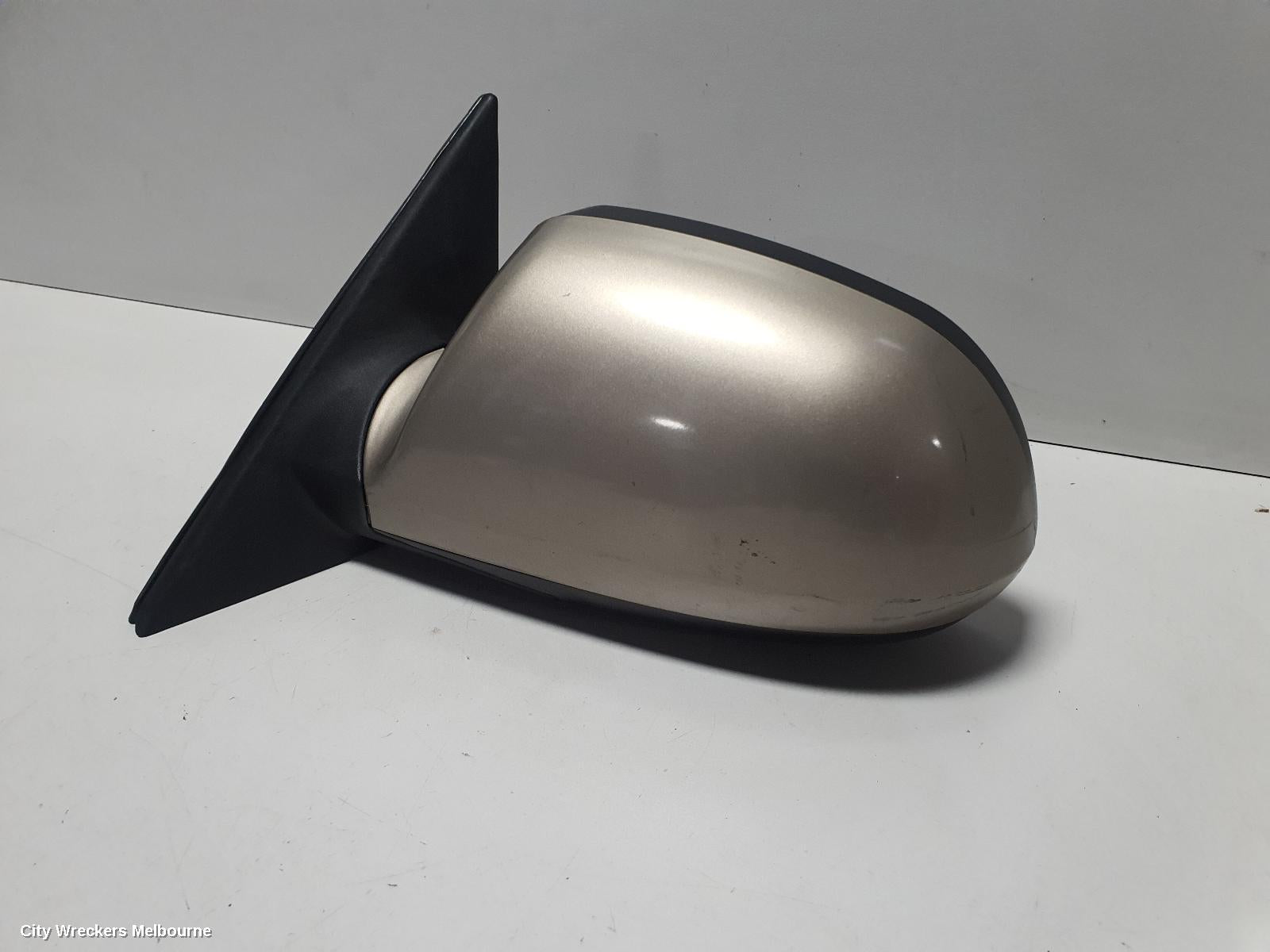 HYUNDAI ELANTRA LEFT DOOR MIRROR, XD, POWER, COLOUR CODED, 11/2000 - 09/2003 - Image 2