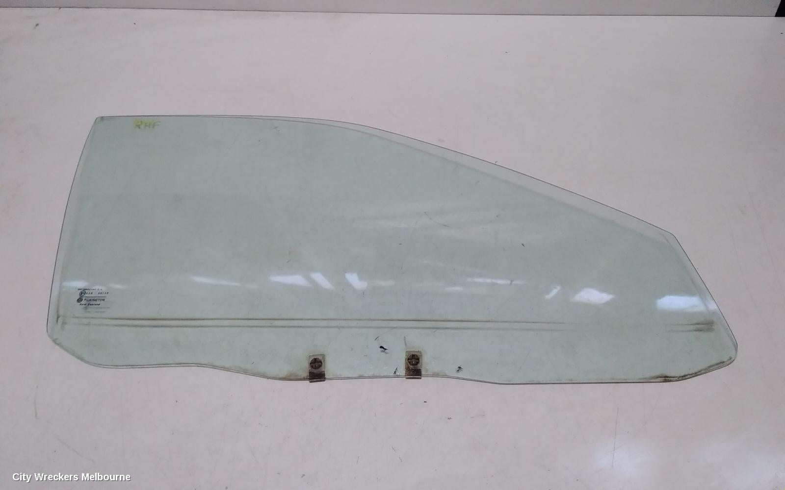 MITSUBISHI LANCER RIGHT FRONT DOOR WINDOW, CE, SEDAN, GREEN TINT, 07/1996 - 08/2003 - Image 2
