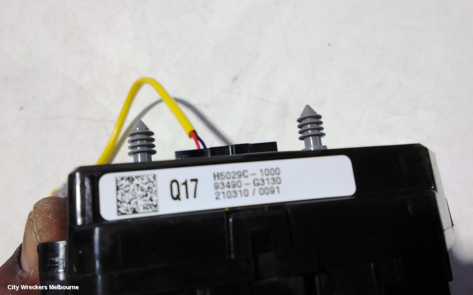 HYUNDAI I30 AIRBAG MODULE/SENSOR, CLOCKSPRING, PD, HATCH (S. KOREA VIN KMHH), 03/2017 ONWARDS - Image 2