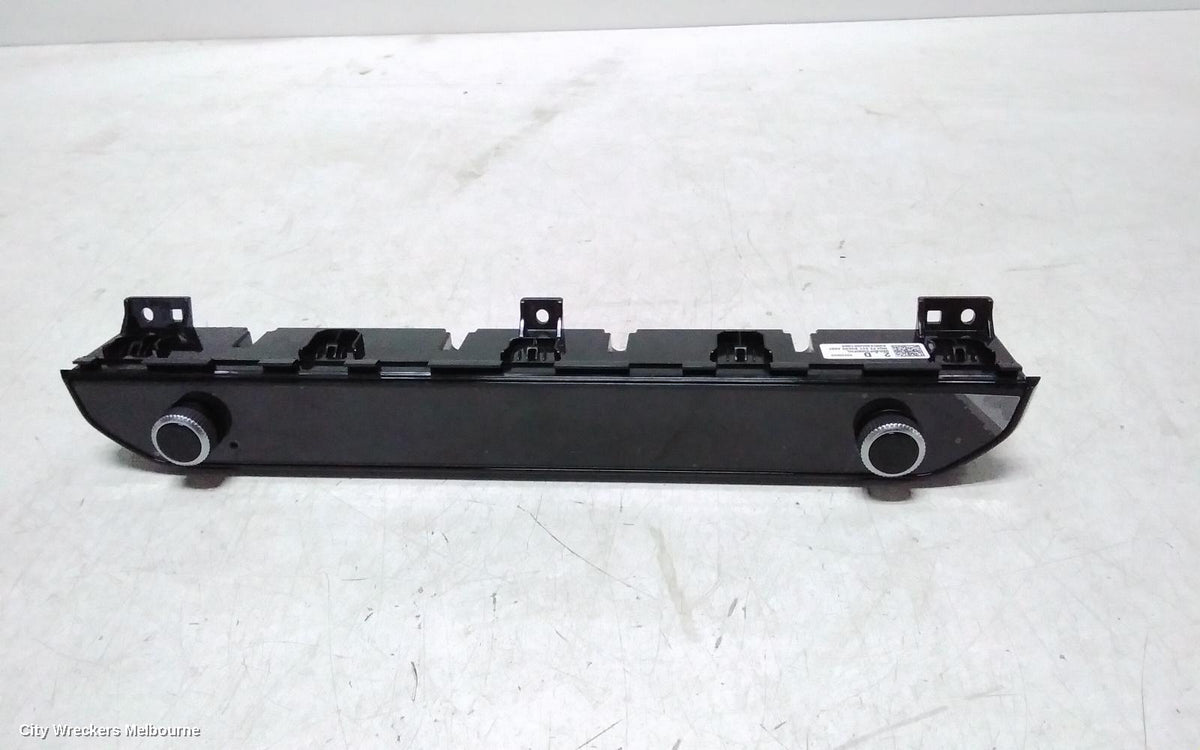 KIA SORENTO HEATER/AC CONTROLS, MQ4, FRONT, W/ DUAL ZONE TYPE, 02/2020 ONWARDS - Image 2