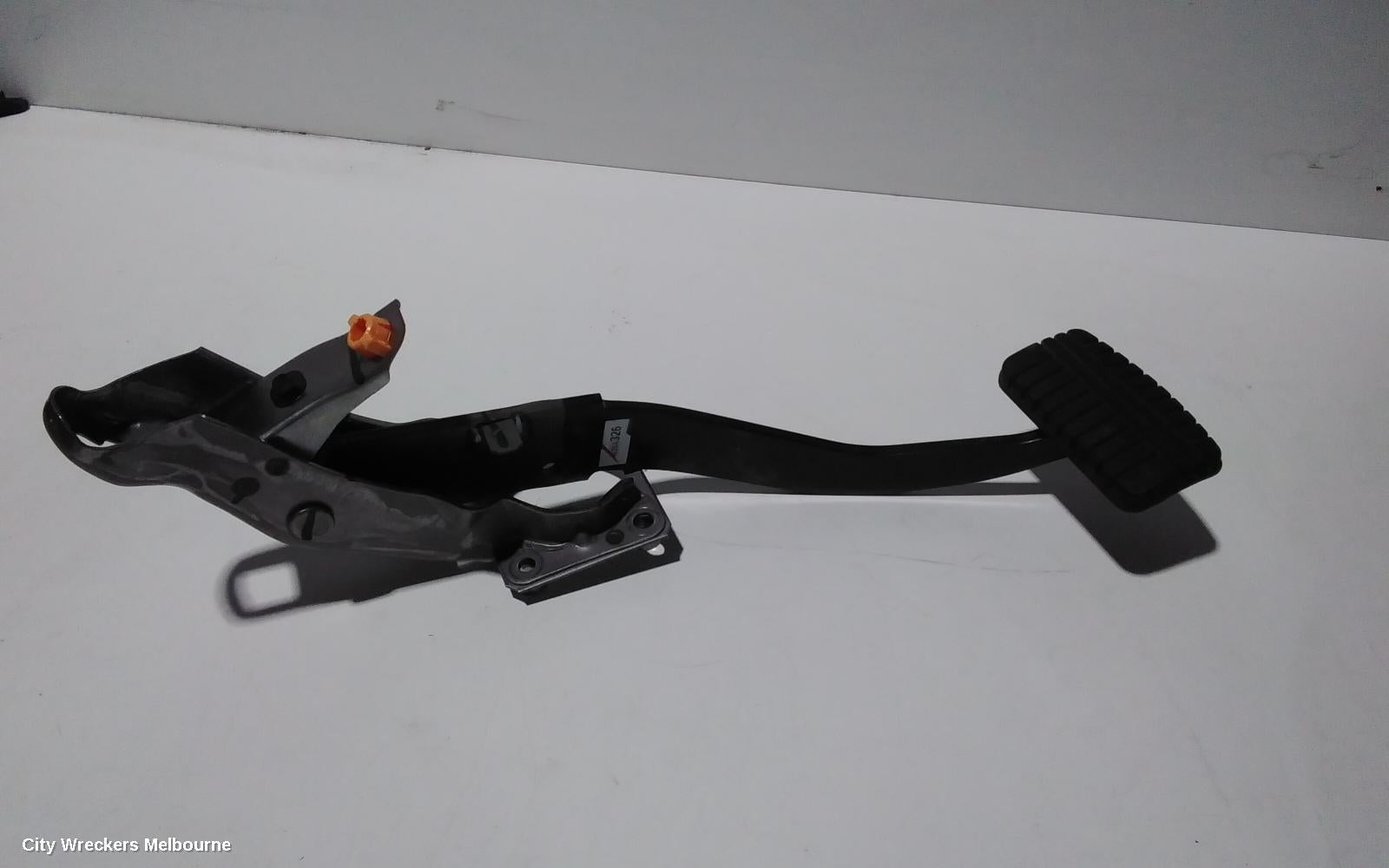MITSUBISHI TRITON PEDAL ASSEMBLY, BRAKE PEDAL, MQ, 04/2015 ONWARDS - Image 1
