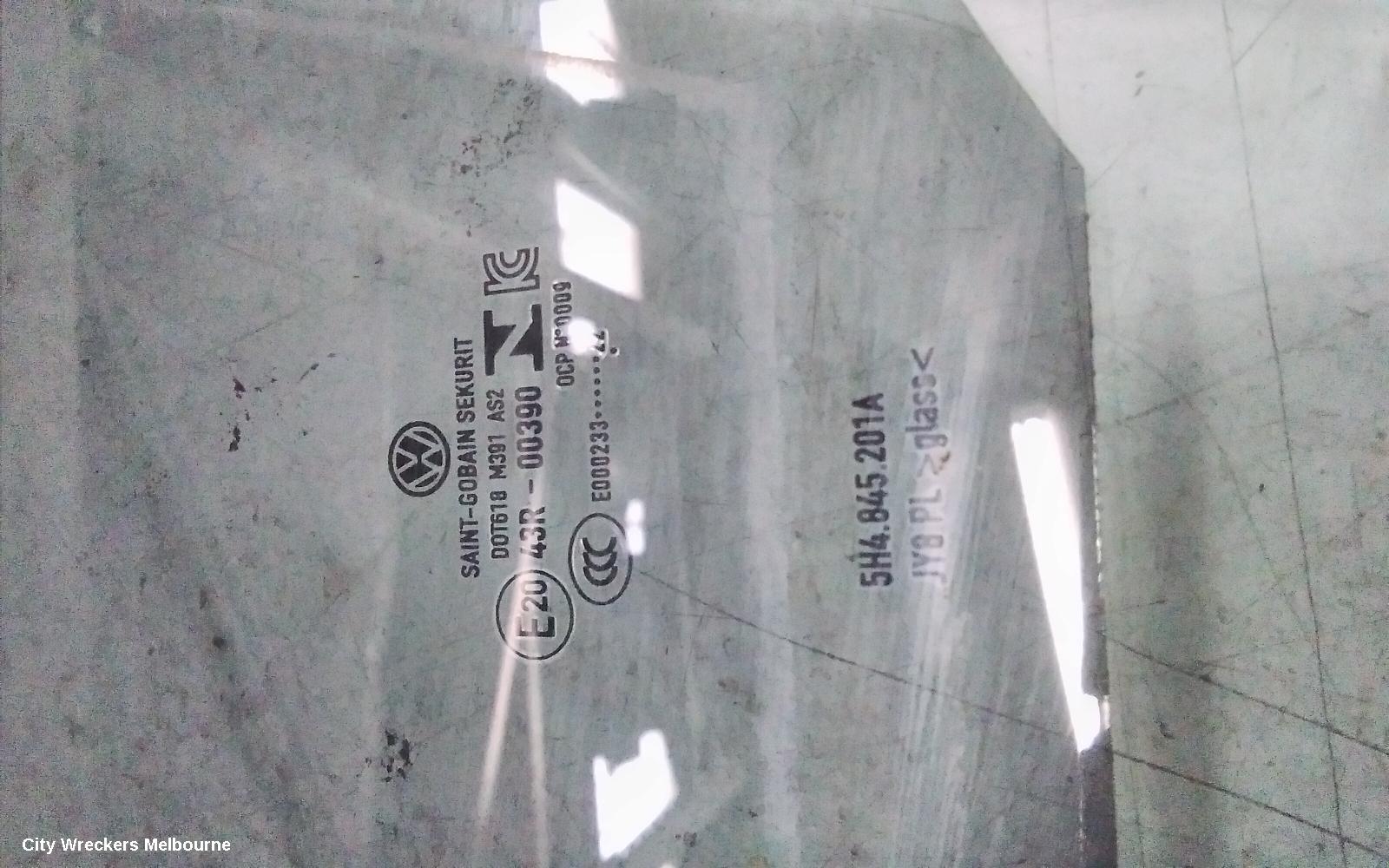 VOLKSWAGEN GOLF LEFT FRONT DOOR WINDOW, GEN 8, 09/2020 ONWARDS - Image 1