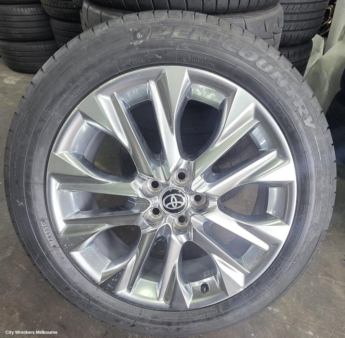 TOYOTA KLUGER WHEEL MAG, XU70 SERIES, FACTORY, 20X8IN, 5 V SPOKE, GREY, 03/2021 ONWARDS - Image 3