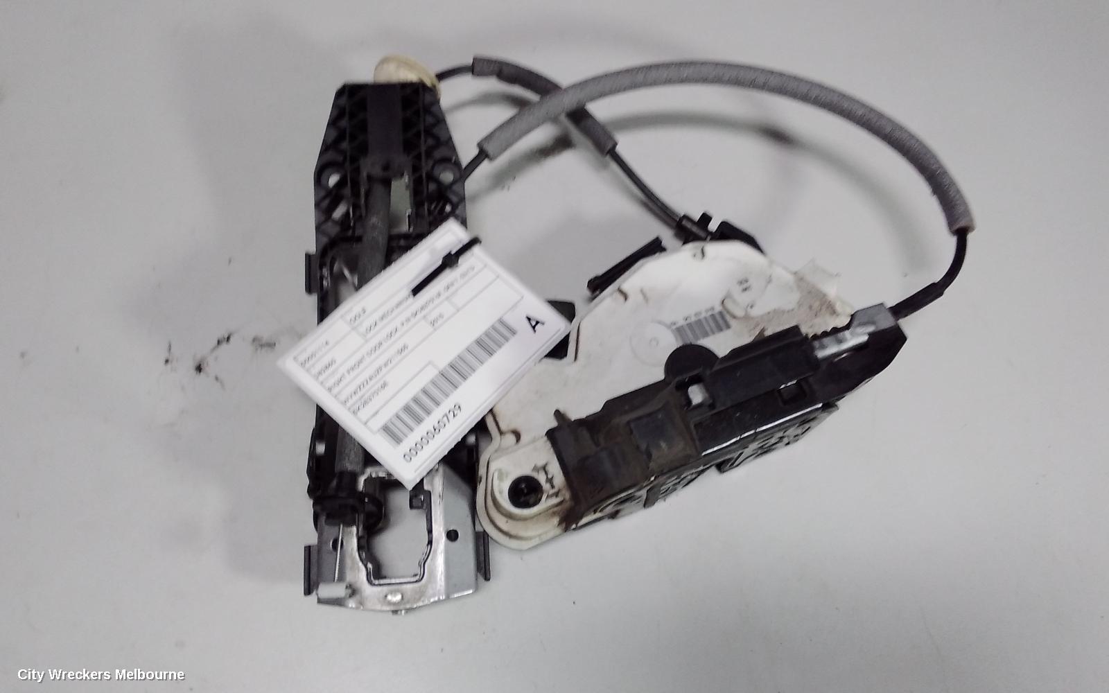 VOLKSWAGEN GOLF DOOR/BOOT/GATE LOCK, RIGHT FRONT DOOR LOCK, P/N 5K2837016E, GEN 7, 03/2013 ONWARDS - Image 3