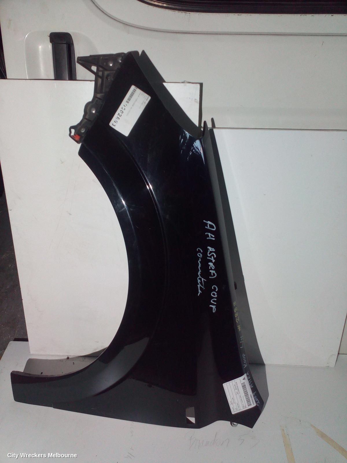 HOLDEN ASTRA LEFT GUARD, AH, 10/2004 - 08/2009 - Image 2