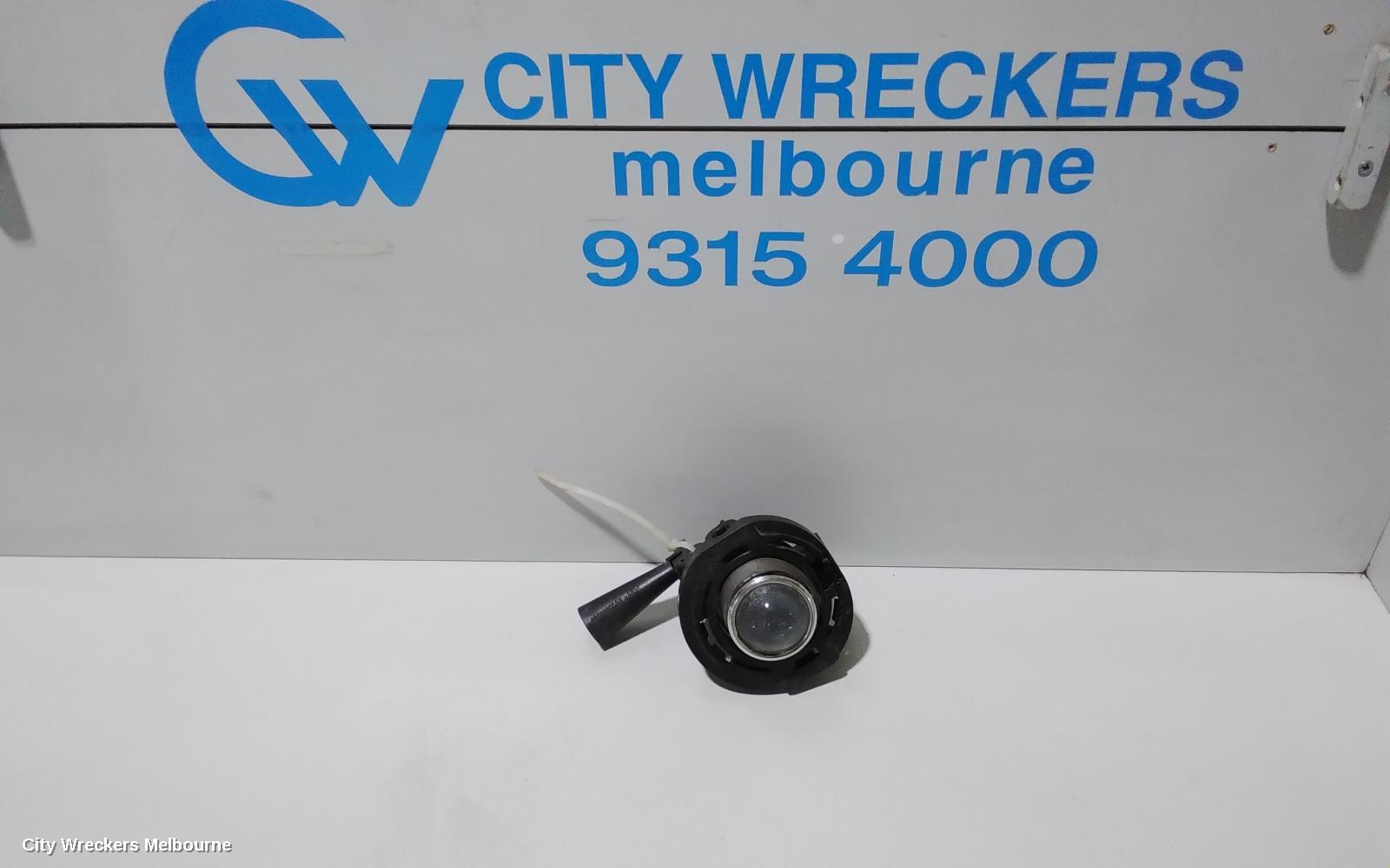 CHRYSLER 300C RIGHT INDICATOR/FOG/SIDE, BUMPER FOGLAMP, LX2, 07/2012 - 12/2014 - Image 1