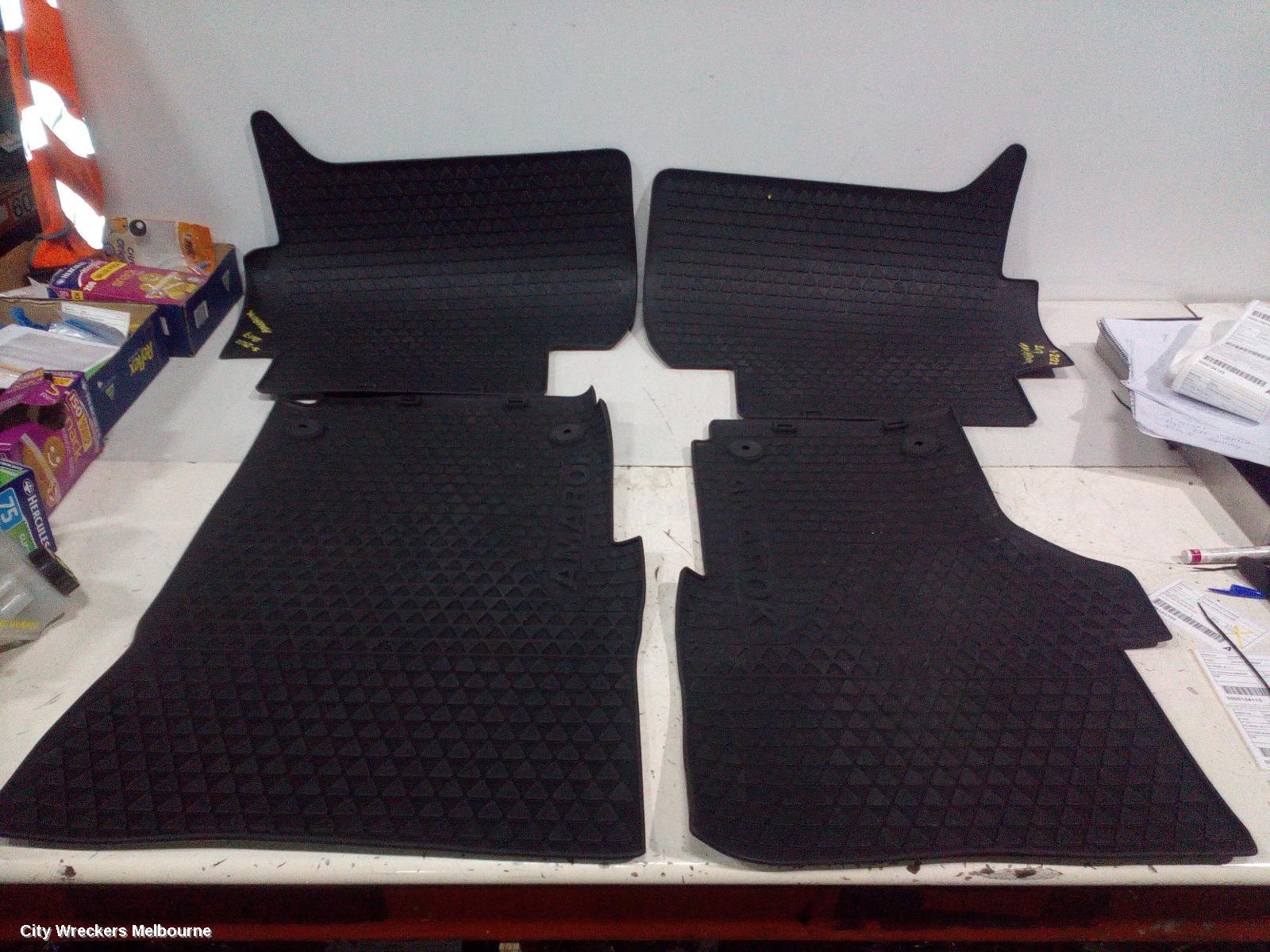 VOLKSWAGEN AMAROK FLOOR MATS, 2H, 02/2011 - 09/2022 - Image 2