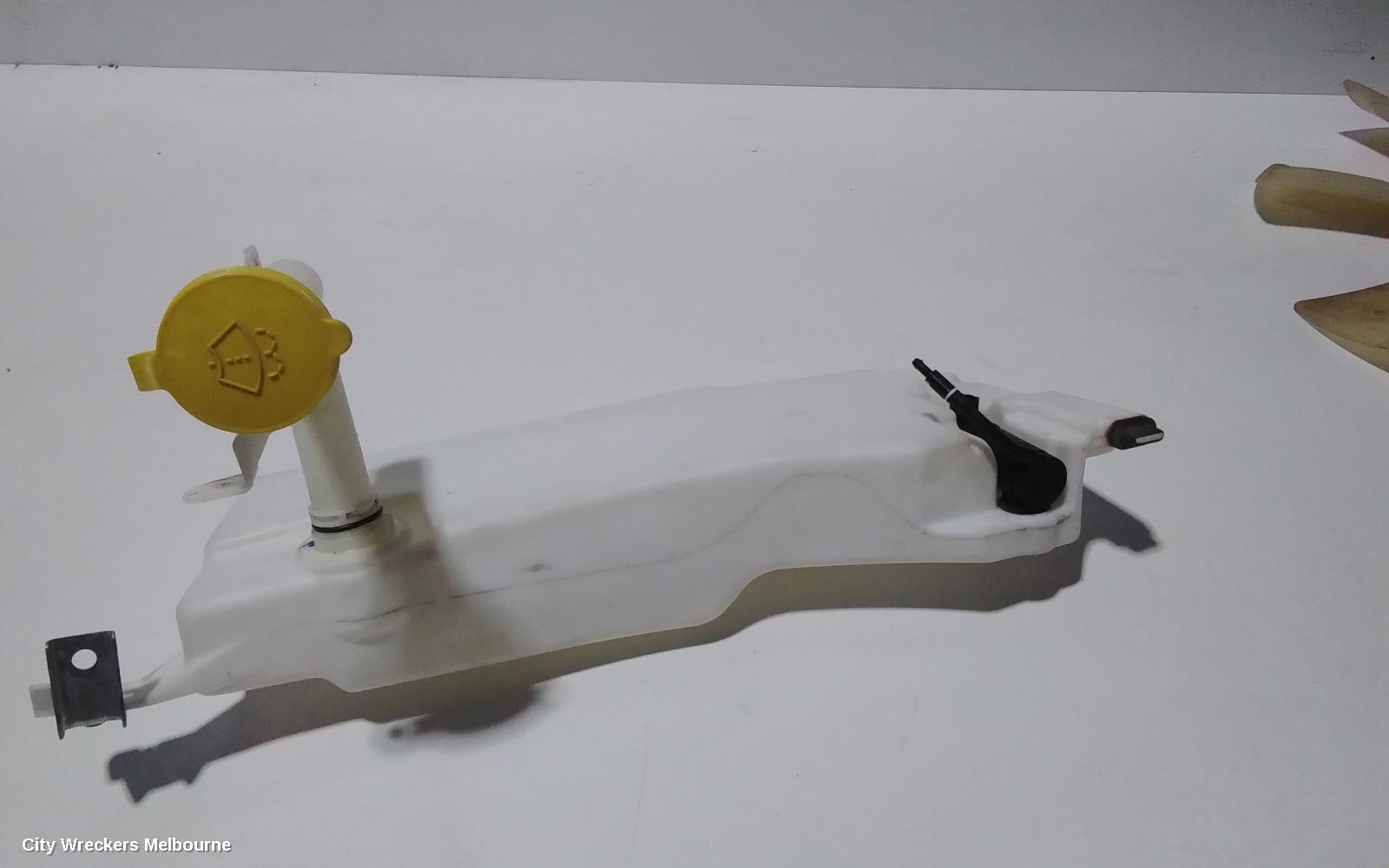 HOLDEN COLORADO WASHER BOTTLE, RG/RG 7, 01/2012 - 12/2020 - Image 1