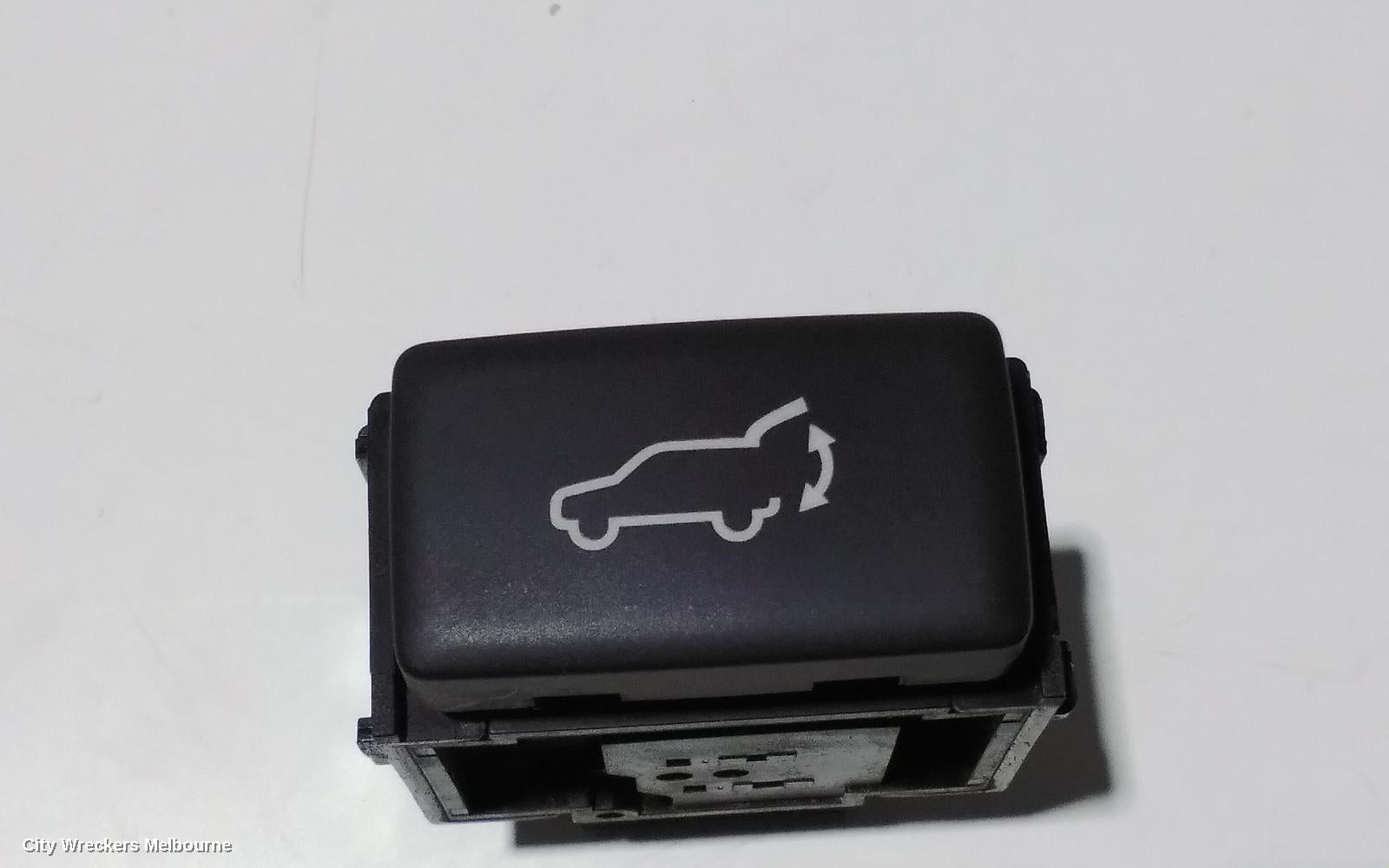 SUBARU OUTBACK, 6TH GEN, 08/2014 - 12/2020, TAILGATE SWITCH: 86882 - Image 3