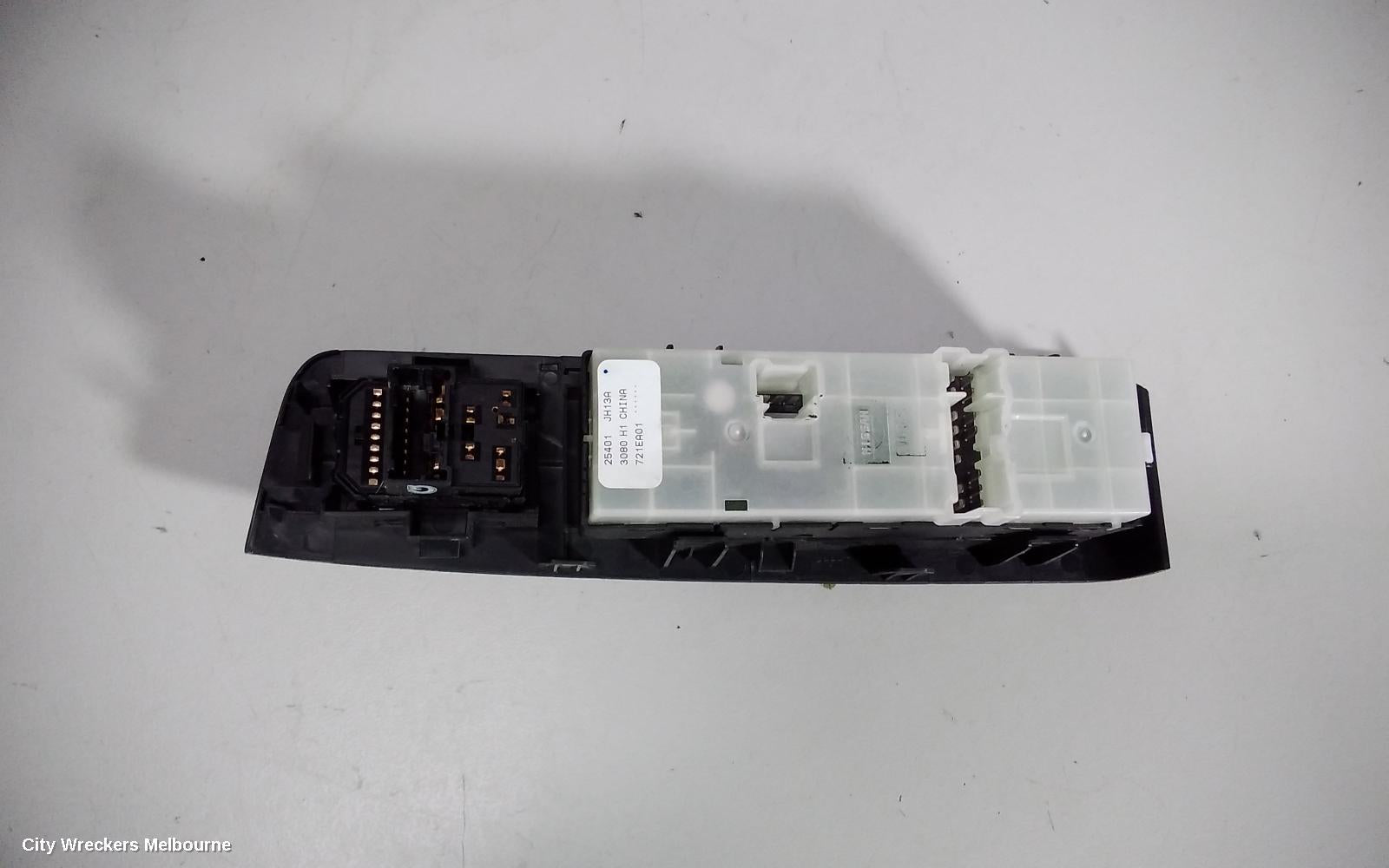 NISSAN XTRAIL PWR DR WIND SWITCH, RH FRONT (MASTER SWITCH), T31, 09/2007 - 12/2013 - Image 2