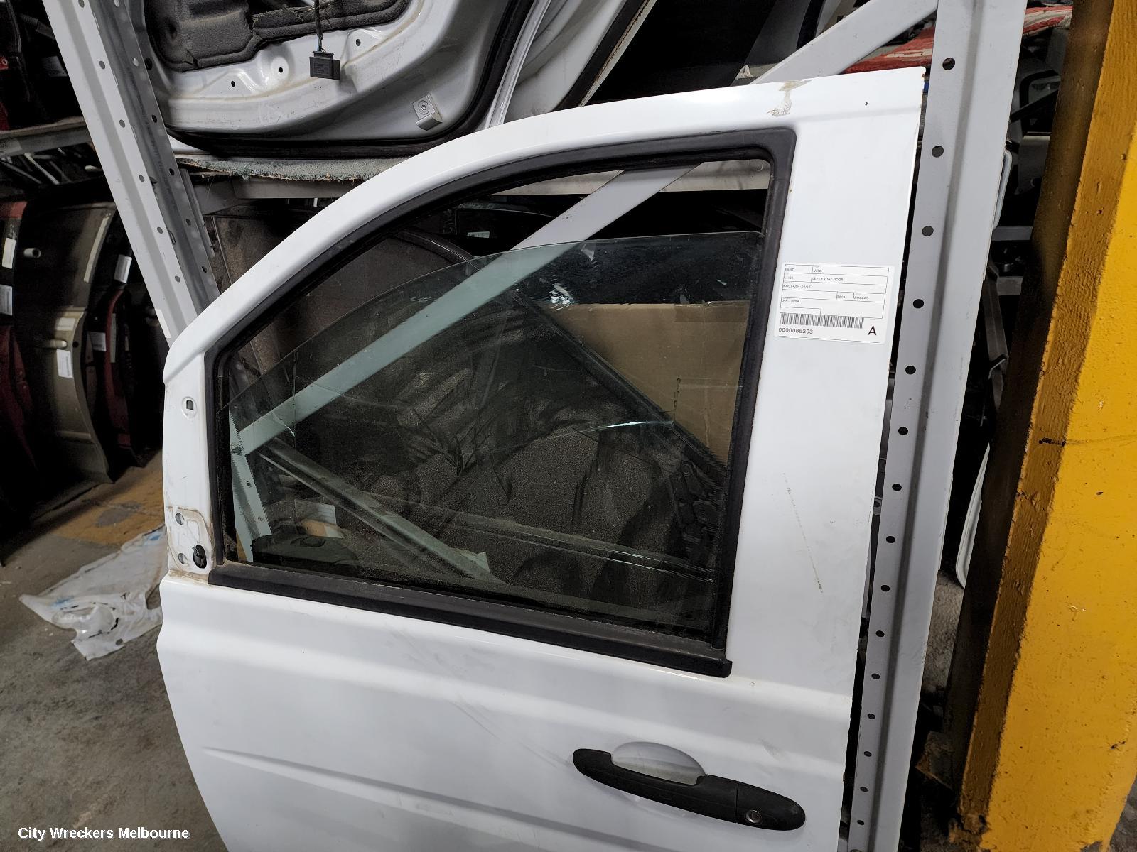 MERCEDES VITO LEFT FRONT DOOR, 639, 04/2004 - 02/2015 - Image 3