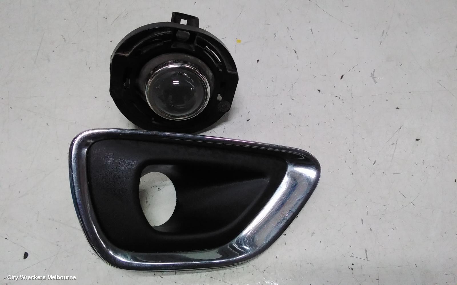 JEEP GRANDCHEROKEE RIGHT INDICATOR/FOG/SIDE, BUMPER FOGLAMP, WK, 04/2013 - 09/2016 - Image 1