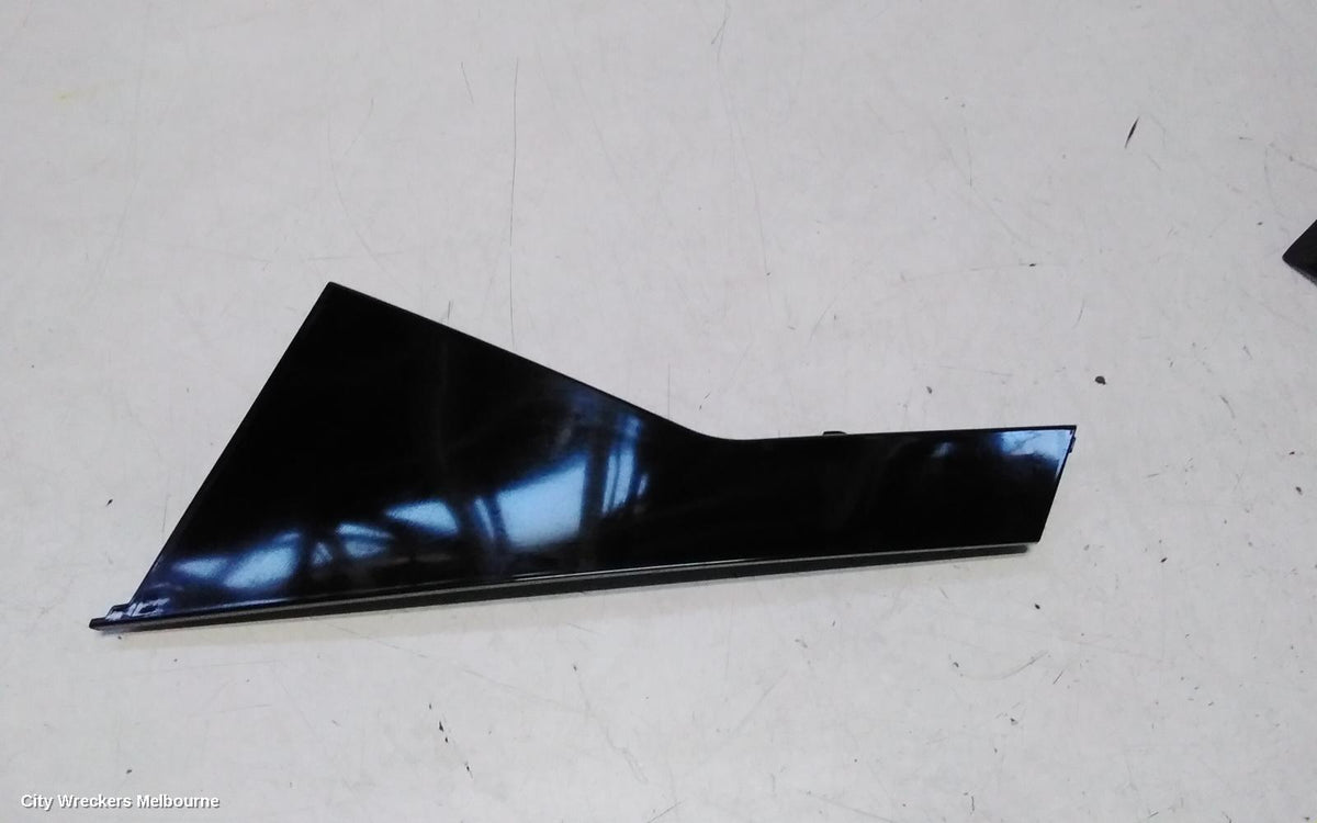 KIA SORENTO DOOR MOULD, LHR REAR MOULD: 139639, LH REAR, MQ4, 02/2020 ONWARDS - Image 1