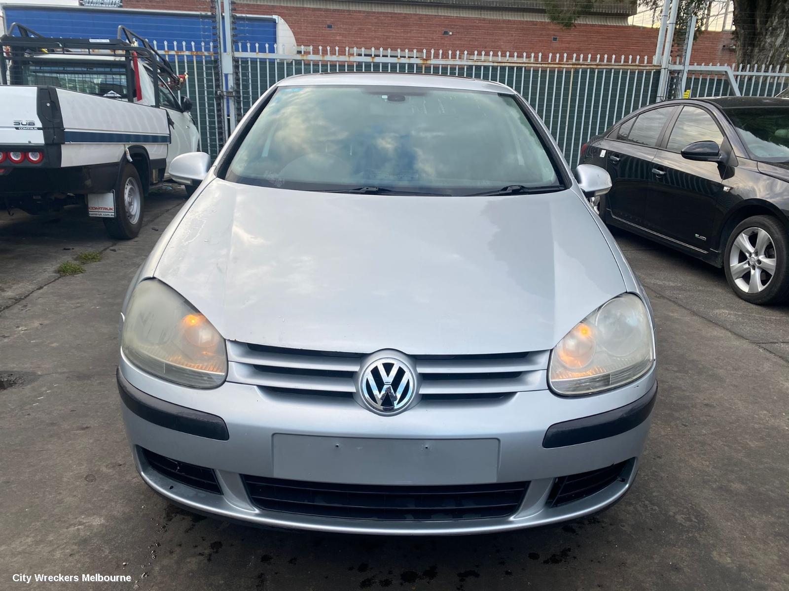 VOLKSWAGEN GOLF LEFT REAR 1/4 DOOR GLASS, GEN 5, 06/2004 - 02/2009 - Image 2