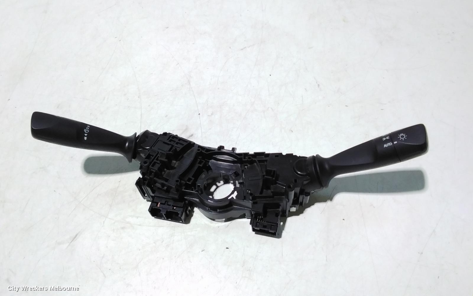 TOYOTA HILUX COMBINATION SWITCH, FLASHER SWITCH, NON FOGLAMP TYPE, 09/2015 ONWARDS - Image 2