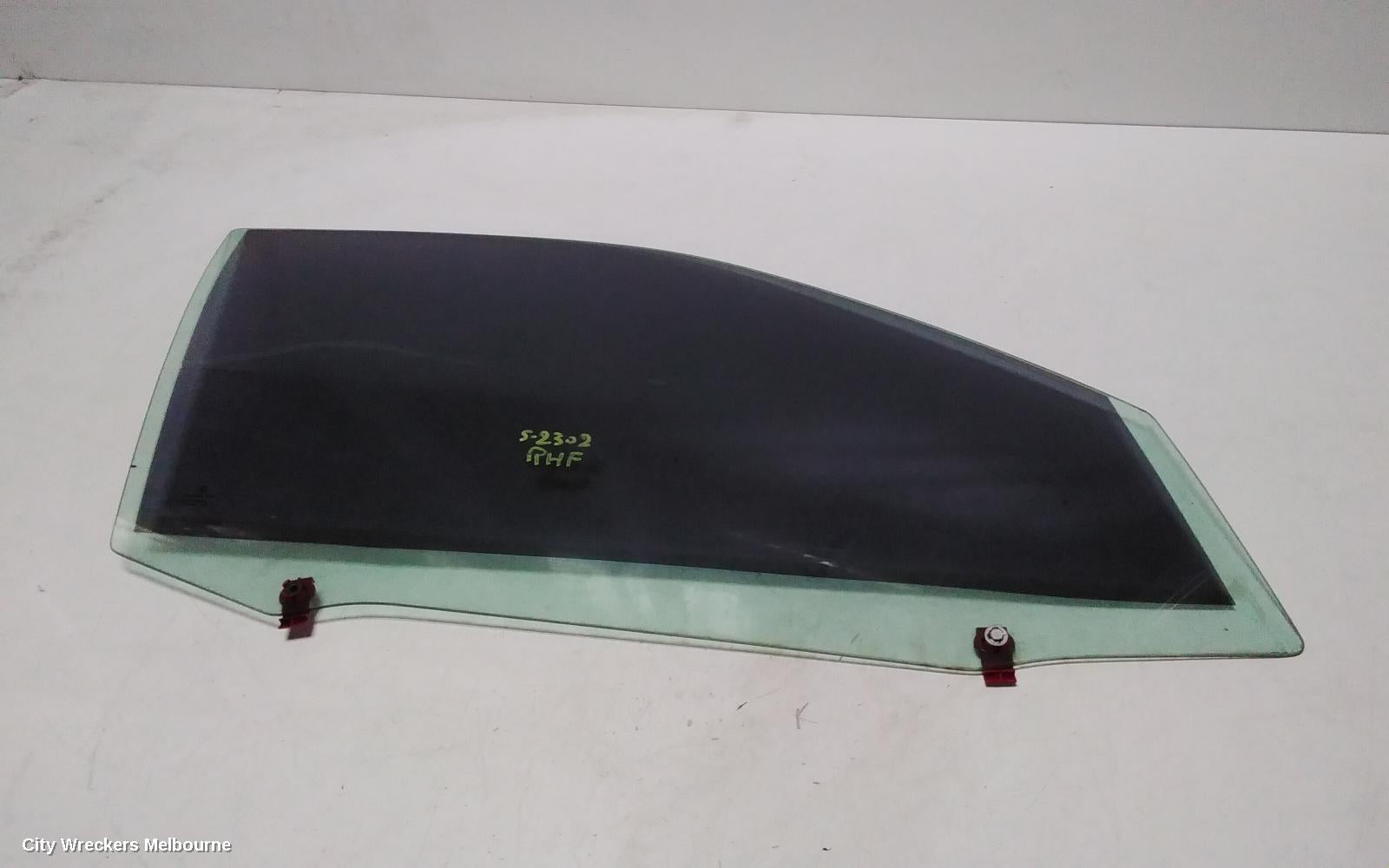 BMW 3 SERIES RIGHT FRONT DOOR WINDOW, E46, SEDAN/WAGON, 09/1998 - 01/2005 - Image 1
