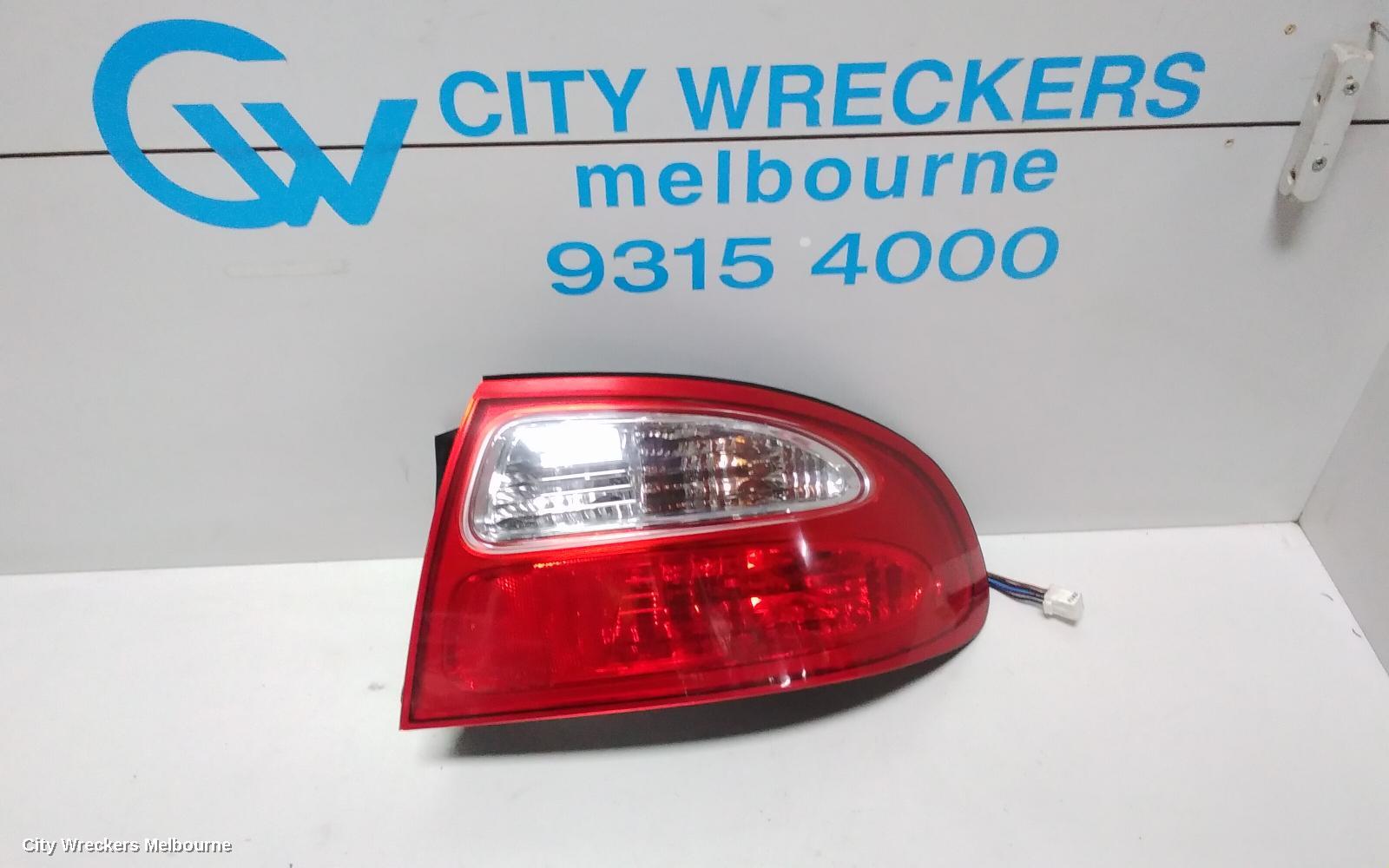 HOLDEN COMMODORE RIGHT TAILLIGHT, VX, SEDAN, BERLINA/CALAIS, 10/2000 - 09/2002 - Image 1