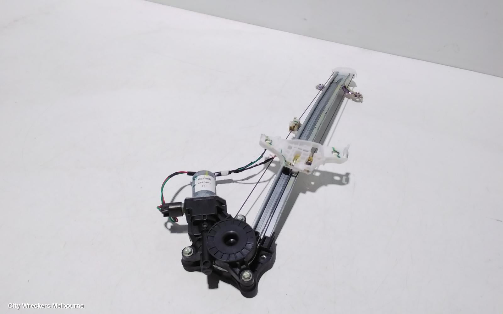 SUZUKI BALENO LEFT FRONT WINDOW REG/MOTOR, EW, 04/2016 - 12/2022 - Image 3