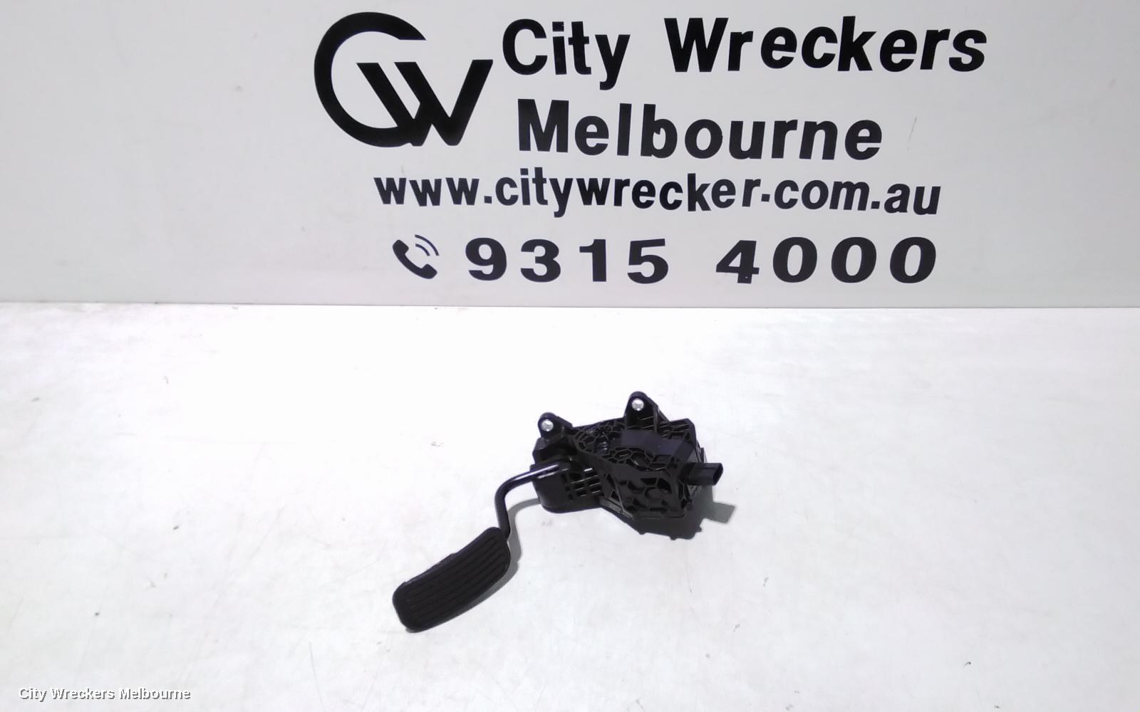 TOYOTA HIACE PEDAL ASSEMBLY, 300 SERIES, ACCELERATOR PEDAL, 02/2019 ONWARDS - Image 1
