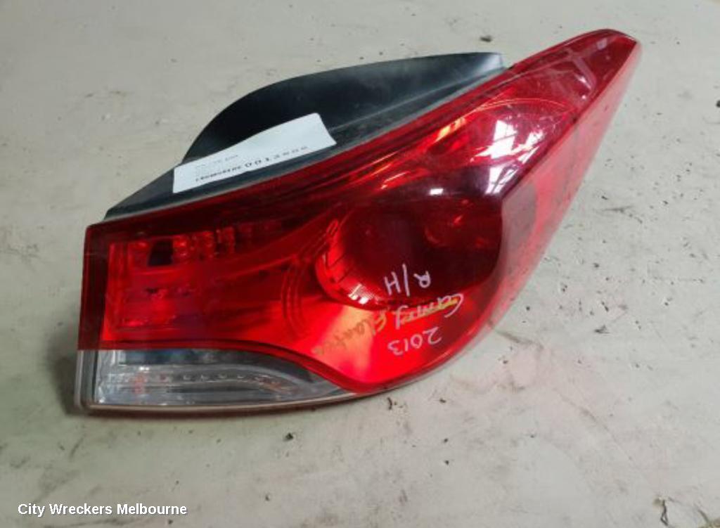HYUNDAI ELANTRA RIGHT TAILLIGHT, MD, 10/2013 - 11/2015 - Image 1
