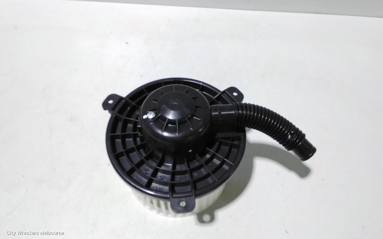 MITSUBISHI TRITON HEATER FAN MOTOR, MQ-MR, FRONT, 03/2015 - 10/2021 - Image 3