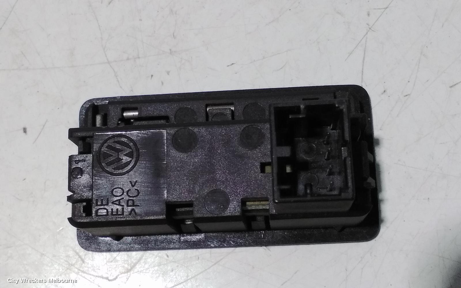 AUDI Q5, 8R, 12/2008 - 01/2017, 3D0-959-831-D TAILGATE RELEASE SWITCH: 95626 - Image 3