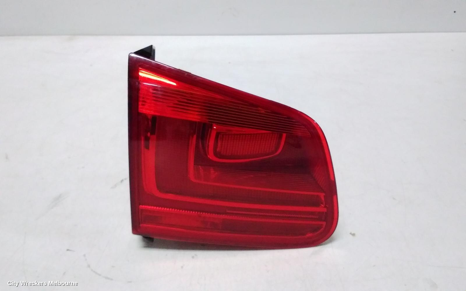 VOLKSWAGEN TIGUAN REAR GARNISH, TAILGATE LAMP (LH SIDE), 5N, 07/2011 - 08/2016 - Image 2