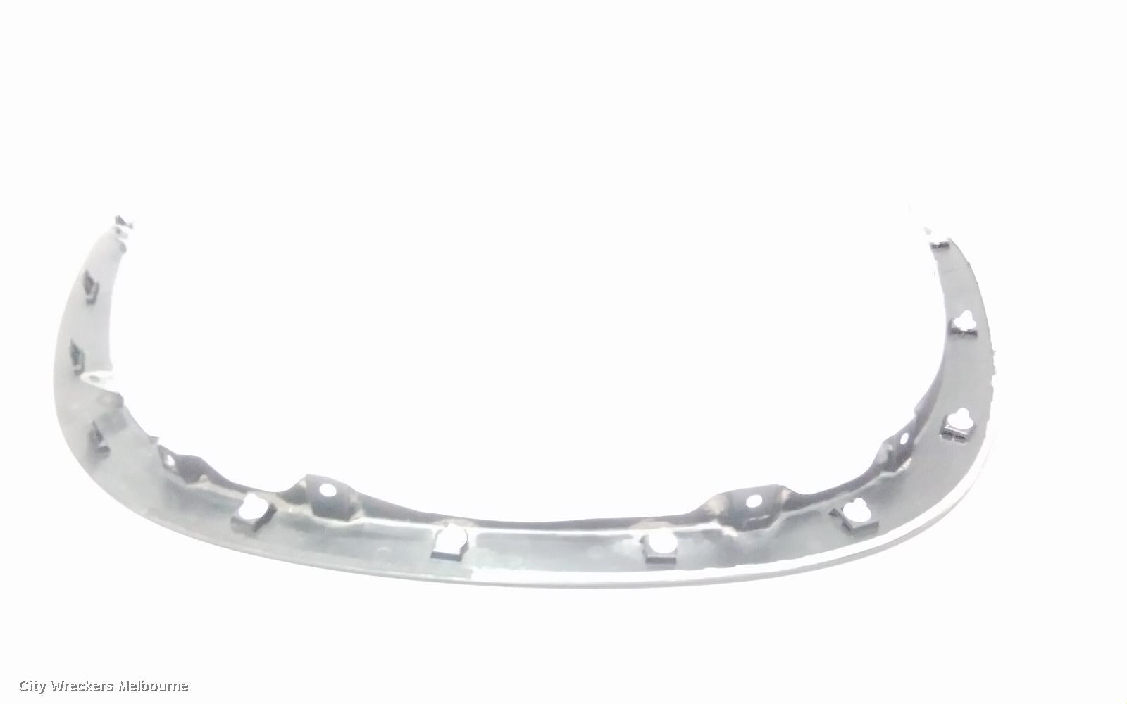 TOYOTA KLUGER WHEEL ARCH FLARE, XU70 SERIES, 03/2021 ONWARDS - Image 3