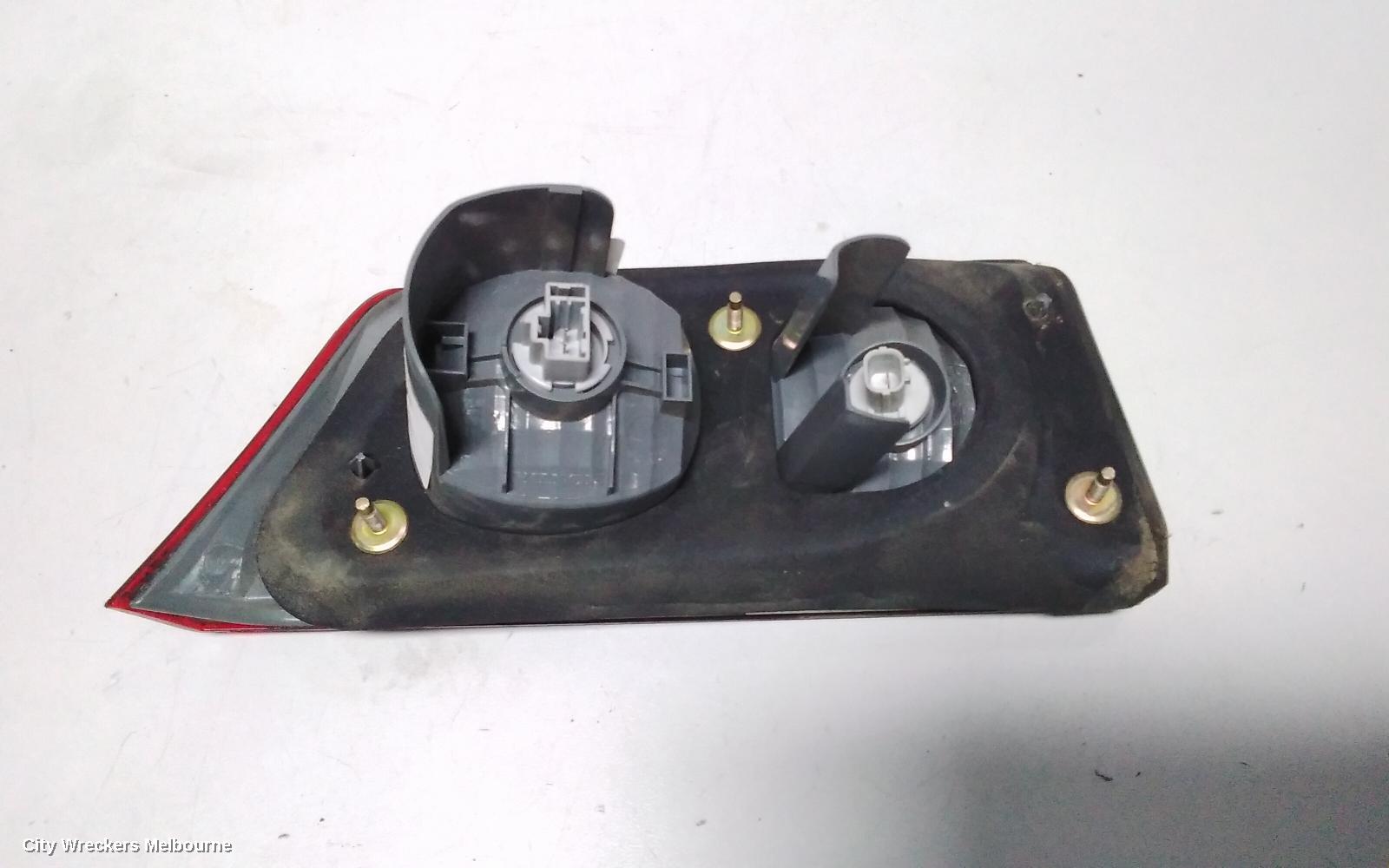 HONDA ACCORD REAR GARNISH, BOOTLIDLAMP (LH SIDE), 7TH GEN, CL/EURO (VIN JHMCL), 06/2003 - 12/2005 - Image 3