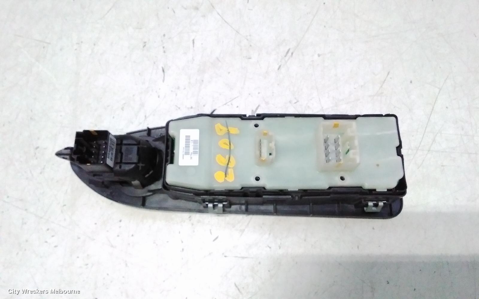 CHRYSLER 300C PWR DR WIND SWITCH, RH FRONT (MASTER SWITCH), NON ILLUMINATION, LH & RH FRONT AUTO WINDOWS, P/N 04602781AA, 11/2005 - 12/2011 - Image 3