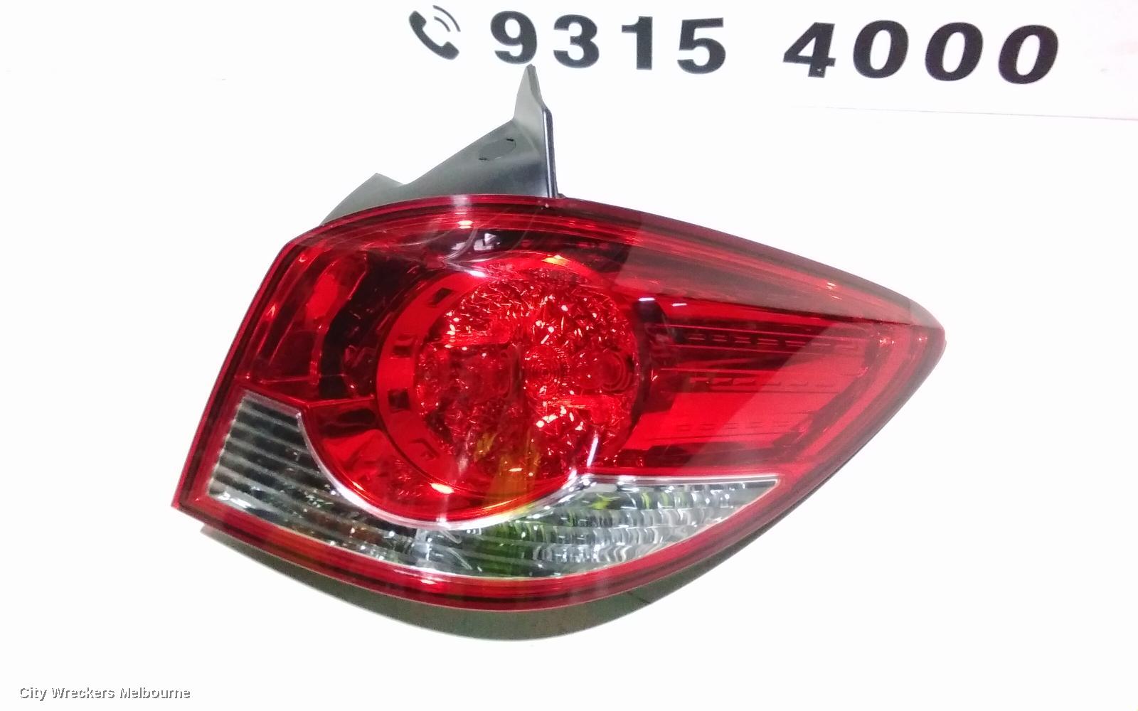 HOLDEN CRUZE RIGHT TAILLIGHT, JH, HATCH, IN BODY, 03/2011 - 01/2017 - Image 3