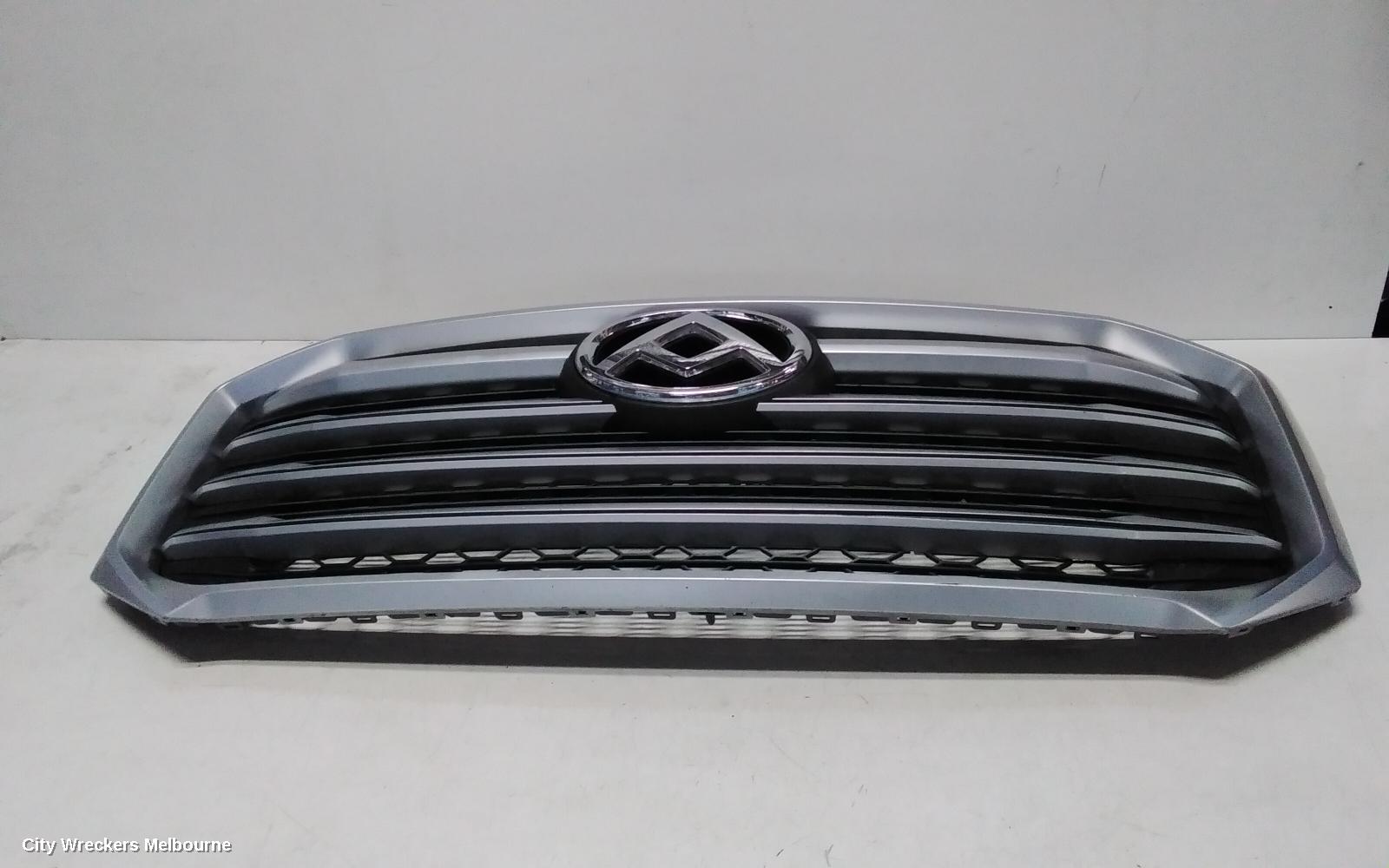 LDV DELIVER 9 GRILLE, RADIATOR GRILLE, GREY, 07/2020 ONWARDS - Image 1
