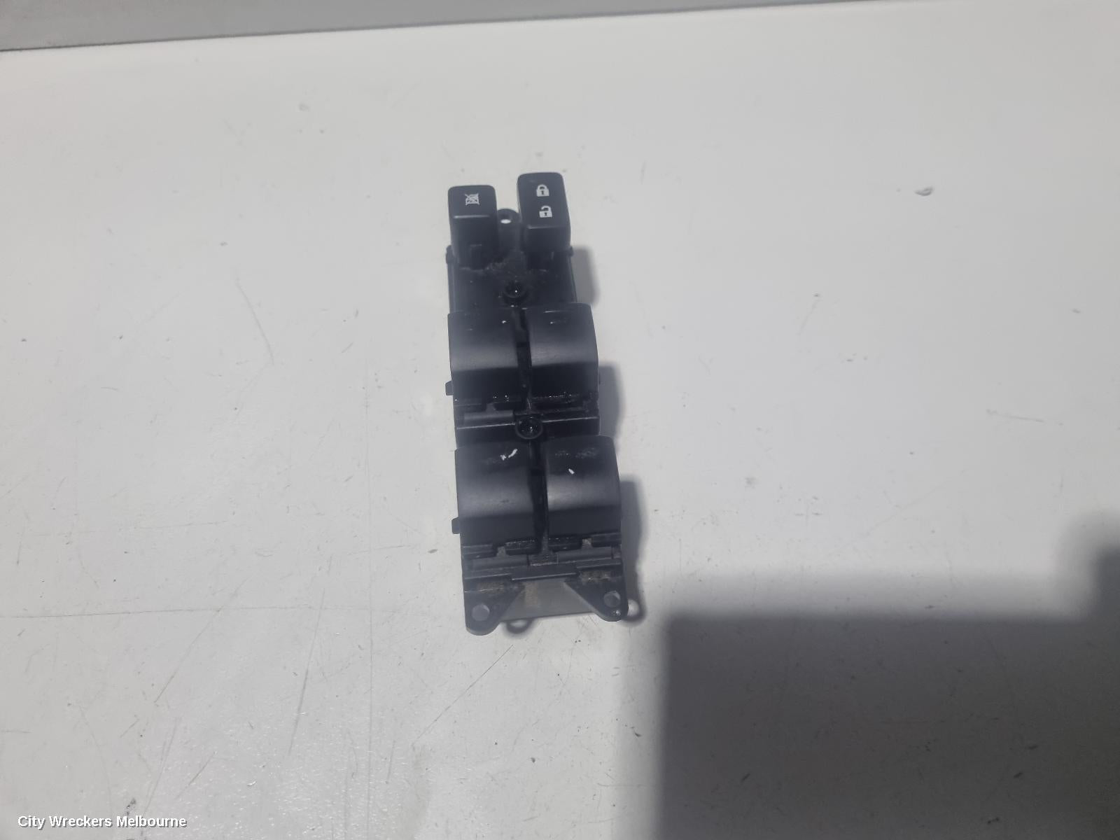 MITSUBISHI OUTLANDER PWR DR WIND SWITCH, RH FRONT (MASTER SWITCH), ZJ, 10/2012 - 03/2015 - Image 1