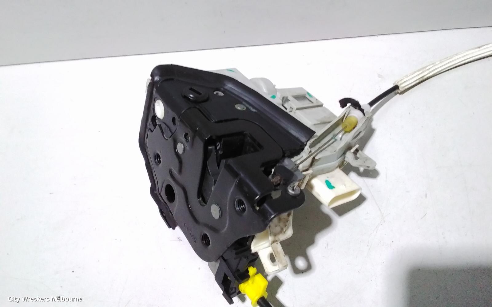 AUDI Q5 DOOR/BOOT/GATE LOCK, LEFT REAR DOOR LOCK, 8R, SINGLE ROW (6 PIN), P/N 8K0839015C, 11/2009 - 01/2017 - Image 2