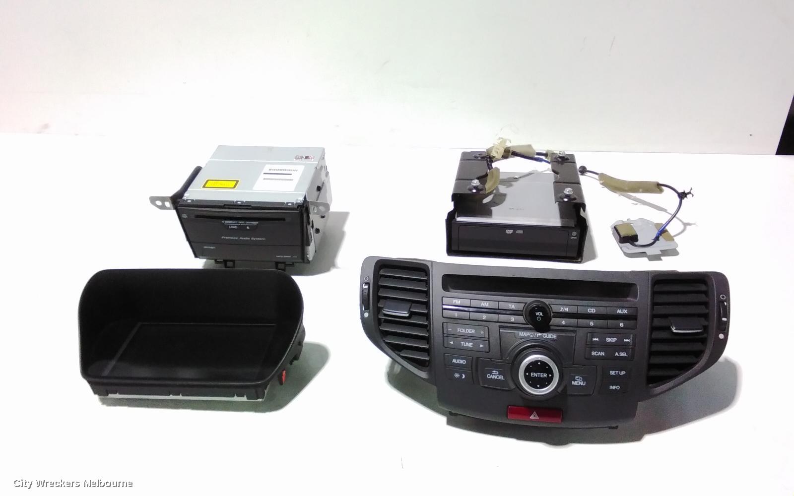 HONDA ACCORD RADIO/CD/DVD/SAT/TV, DISPLAY UNIT, SAT NAV TYPE, 8TH GEN, EURO (VIN JHMCU), 06/2008 - 12/2015 - Image 2