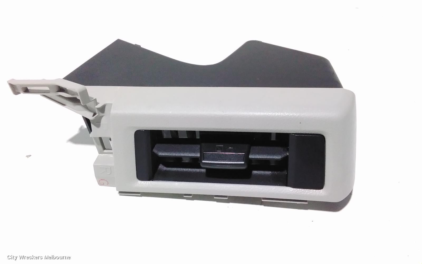 TOYOTA HIACE, 300 SERIES, 02/2019 ONWARDS, LH AIRVENT: 91889 - Image 2