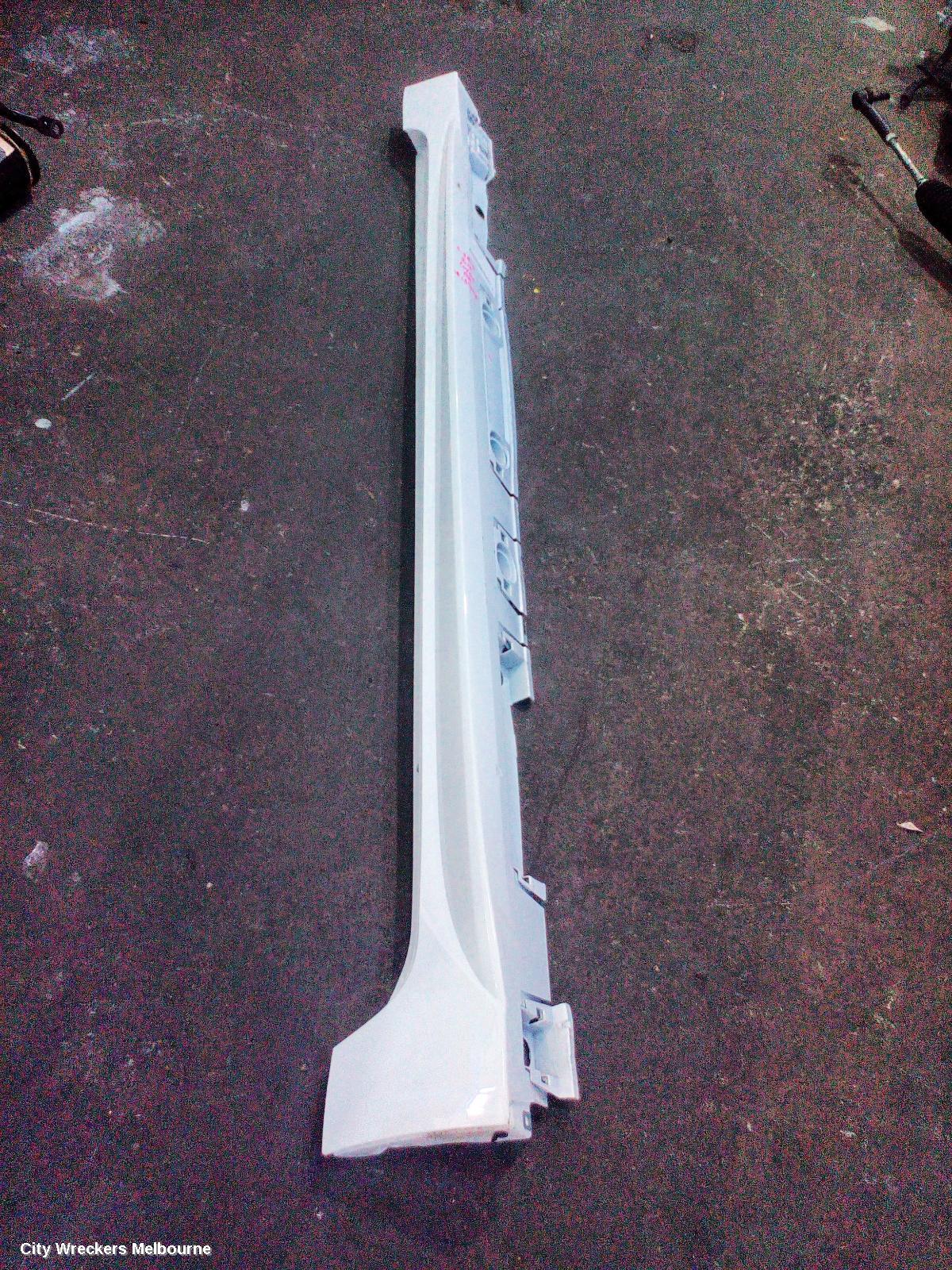 TOYOTA COROLLA SIDE STEP/SKIRT, RH SIDE, HATCH, E210, 07/2018 ONWARDS - Image 2