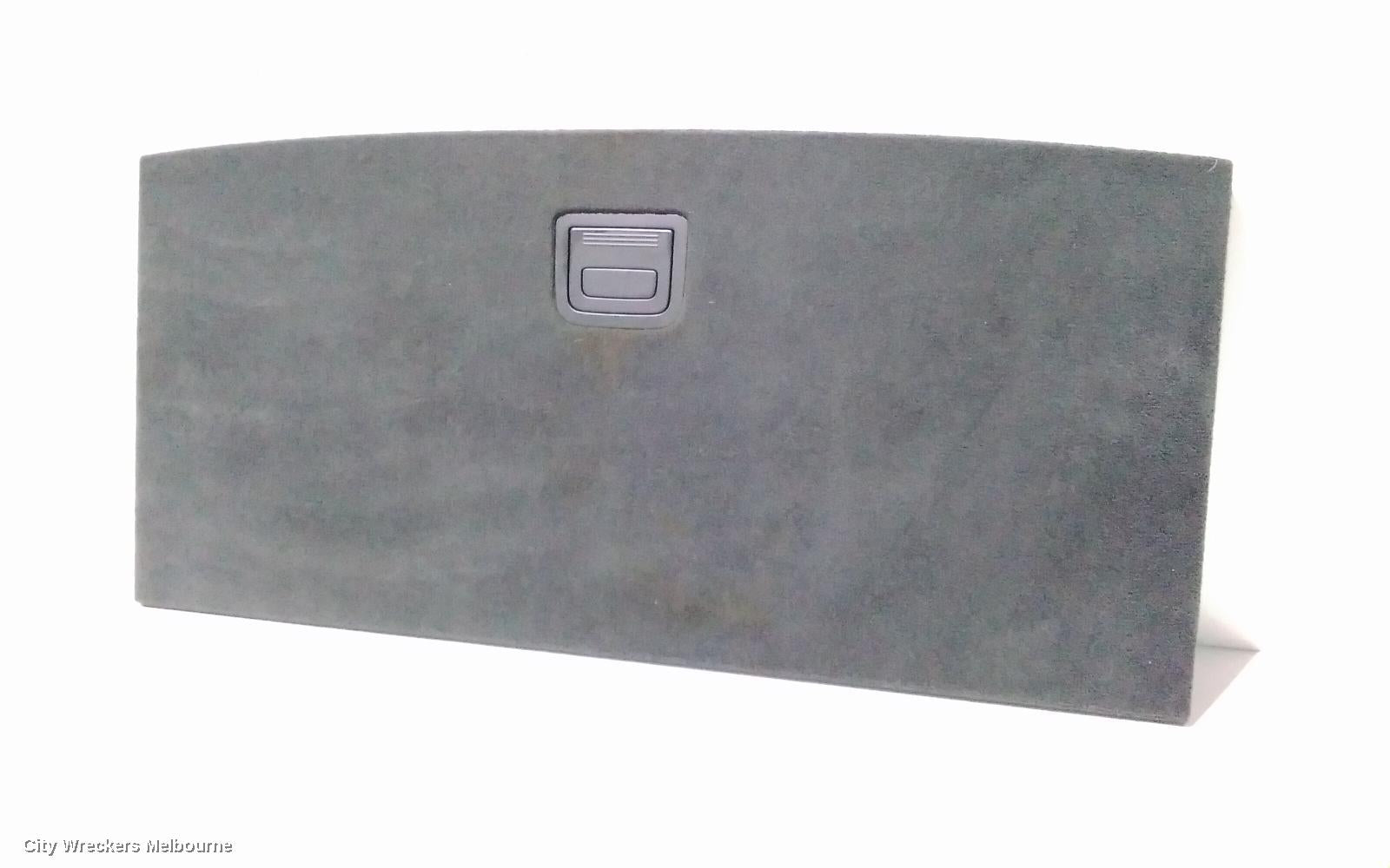 AUDI Q7 FLOOR MATS, 4M, 07/2015 ONWARDS - Image 2