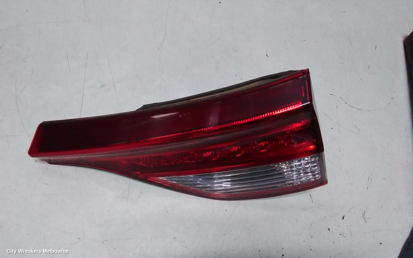 TOYOTA ESTIMA REAR GARNISH, TAILGATE LAMP (RH SIDE), XR50, RED/CLEAR, LENS# 28209, 09-19 (IMPORT) - Image 2