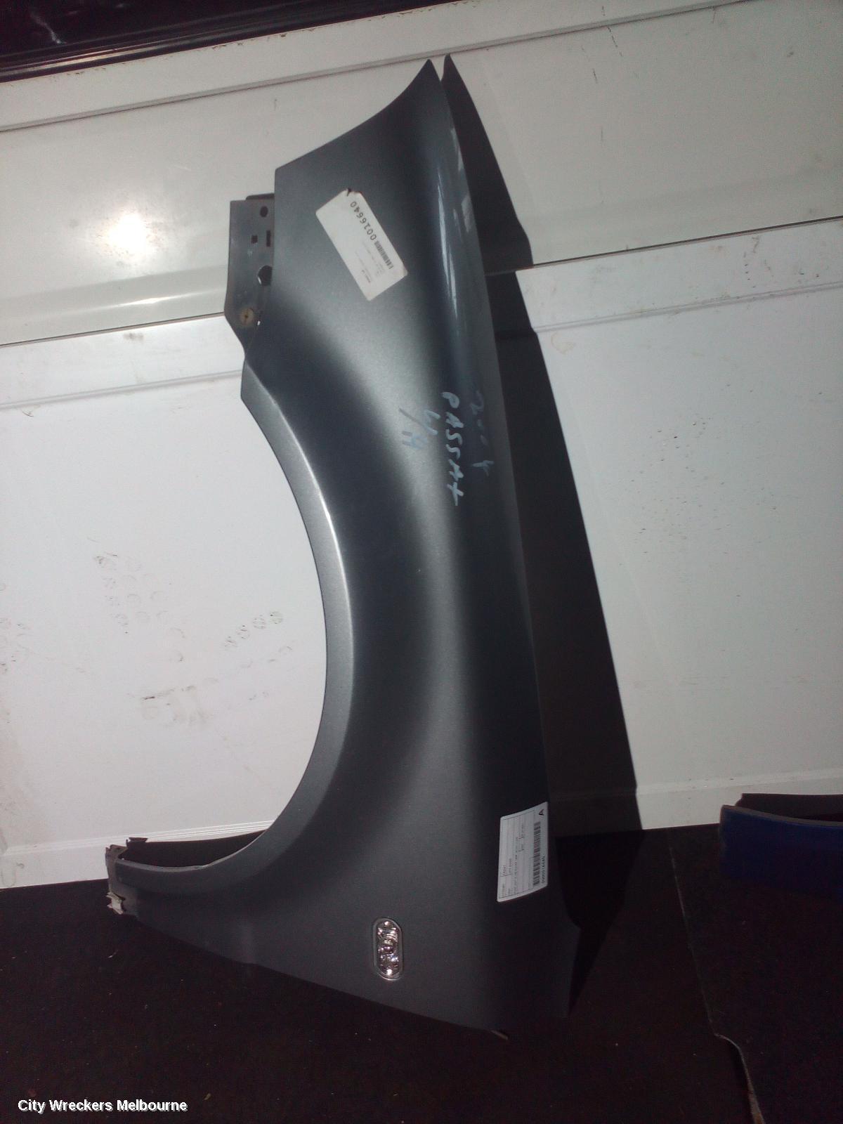 VOLKSWAGEN PASSAT LEFT GUARD, 3B/GP, SUIT W/ REPEATER LAMP, 02/2001 - 11/2005 - Image 2