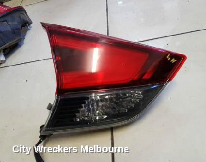 NISSAN XTRAIL REAR GARNISH, TAILGATE LAMP (LH SIDE), T32, 02/2014 - 01/2017 - Image 3